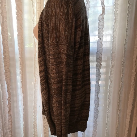 Sweater - Picture 2 of 3